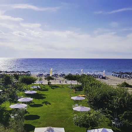 Hotel Thermaikos โครินอส ภายนอก รูปภาพ