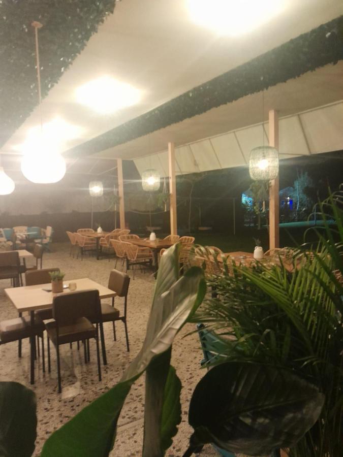 Hotel Thermaikos โครินอส ภายนอก รูปภาพ