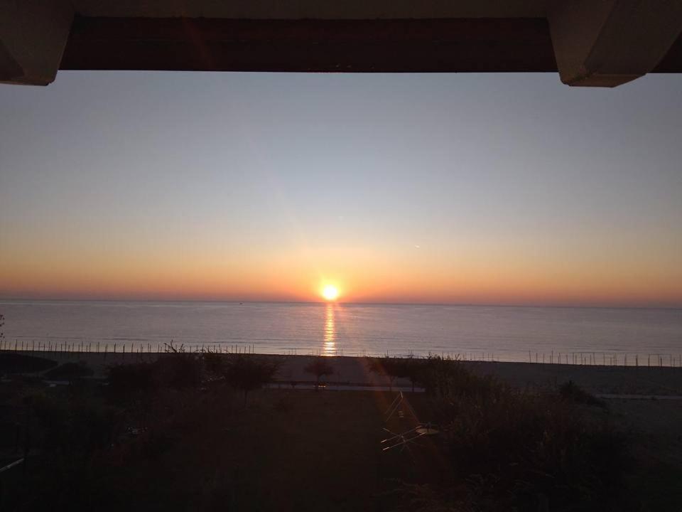 Hotel Thermaikos โครินอส ภายนอก รูปภาพ